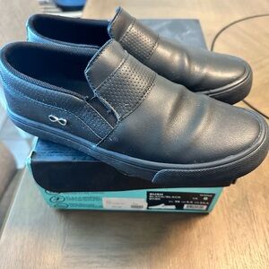 Infinity Cherokee non slip shoes
